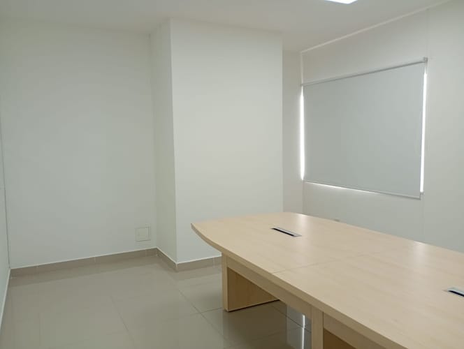 Oficina en venta en El Poblado, Medellín, 40 m² · foto 3 de 6