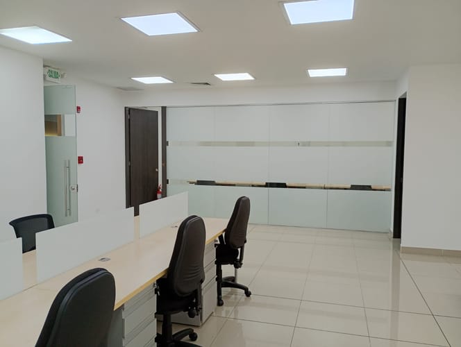 Oficina en venta en El Poblado, Medellín, 40 m² · foto 4 de 6