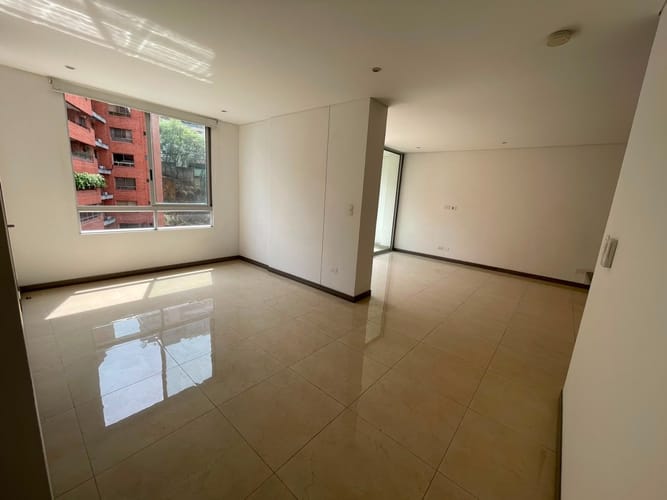 Apartamento de 2 alcobas en arriendo en Santa Teresita, Cali, 110 m² · foto 4 de 24