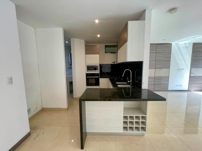 Apartamento de 2 alcobas en arriendo en Santa Teresita, Cali, 110 m² · foto 8 de 24