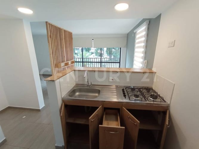 Apartaestudio en arriendo en La Flora, Cali, 38 m² · foto 2 de 24