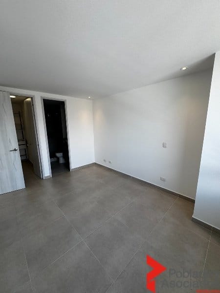 Apartamento de 2 alcobas en arriendo en El Poblado, Medellín · foto 6 de 17