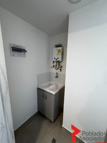 Apartamento de 2 alcobas en arriendo en El Poblado, Medellín · foto 14 de 17