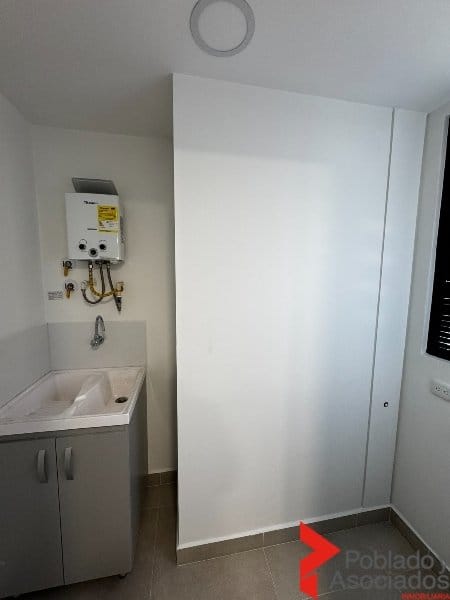 Apartamento de 2 alcobas en arriendo en El Poblado, Medellín · foto 17 de 17