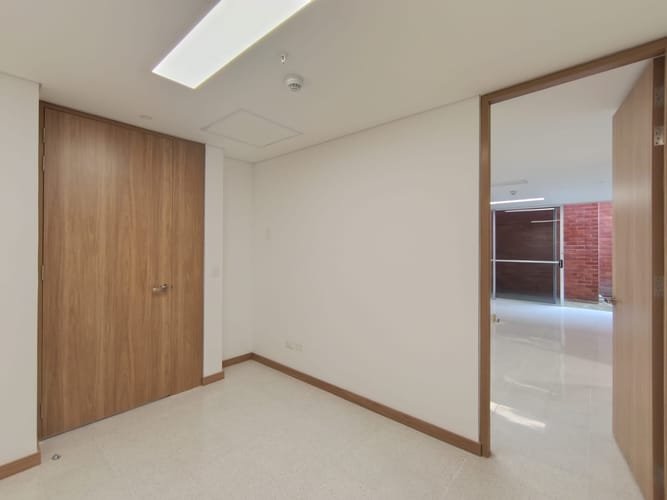 Consultorio en arriendo en Laureles, Medellín, 40 m² · foto 2 de 8