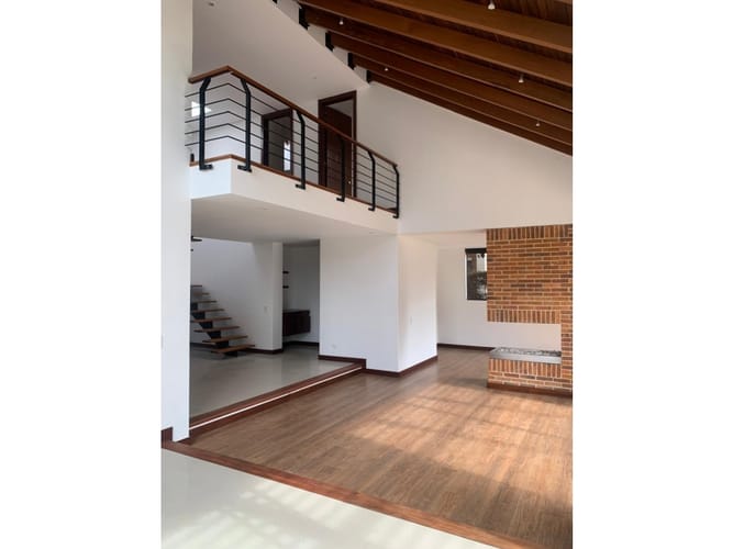 Casa de 4 alcobas en arriendo en Cr El Bosque, Chía, 286 m² · foto 3 de 24