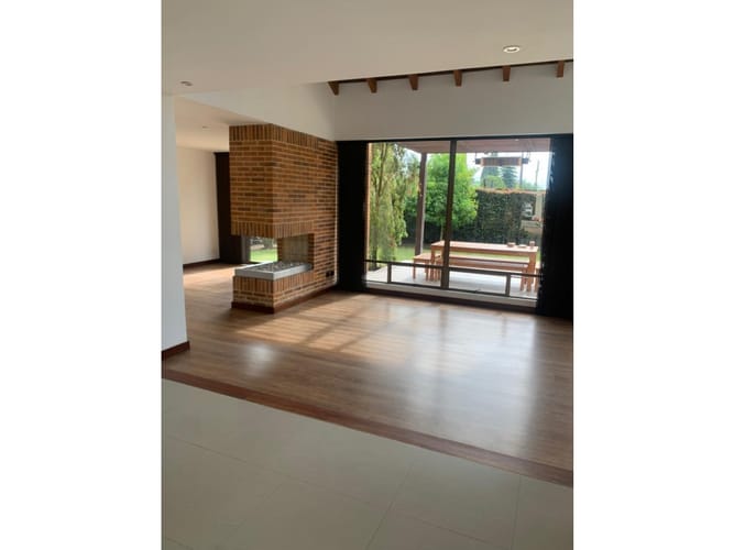 Casa de 4 alcobas en arriendo en Cr El Bosque, Chía, 286 m² · foto 4 de 24