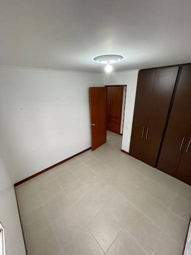 Apartamento de 3 alcobas en arriendo en La Castellana, Medellín, 103 m² · foto 3 de 10
