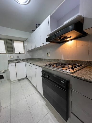 Apartamento de 3 alcobas en arriendo en La Castellana, Medellín, 103 m² · foto 4 de 10