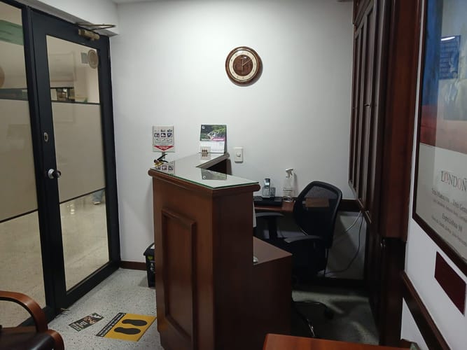 Consultorio en venta en El Poblado, Medellín, 32 m² · foto 6 de 9