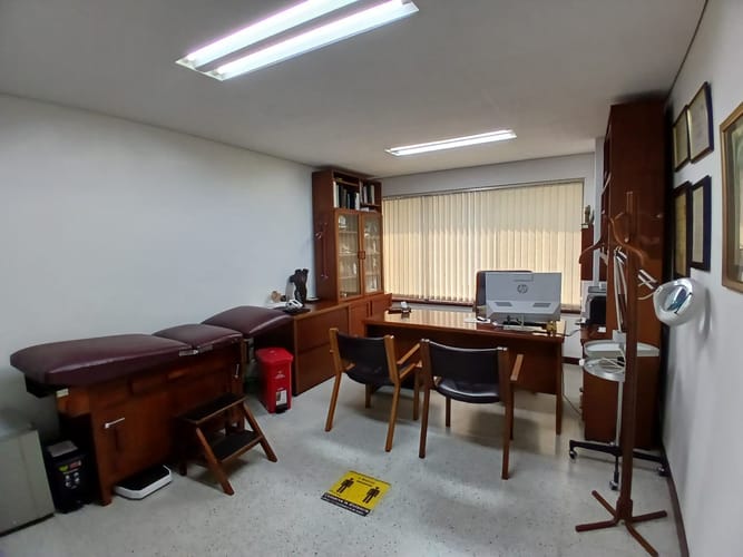 Consultorio en venta en El Poblado, Medellín, 32 m² · foto 4 de 9