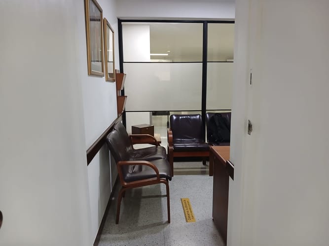 Consultorio en venta en El Poblado, Medellín, 32 m² · foto 7 de 9