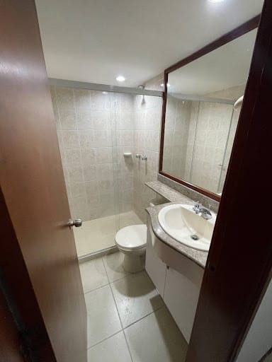 Apartamento de 3 alcobas en arriendo en La Castellana, Medellín, 103 m² · foto 6 de 10