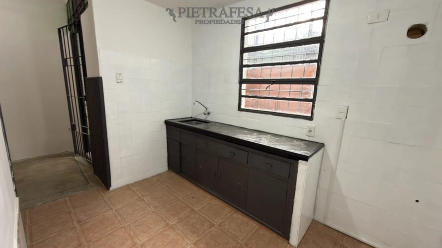 Casa en alquiler, 2 dormitorios, 1 baño, patio. Union. · Photo 4
