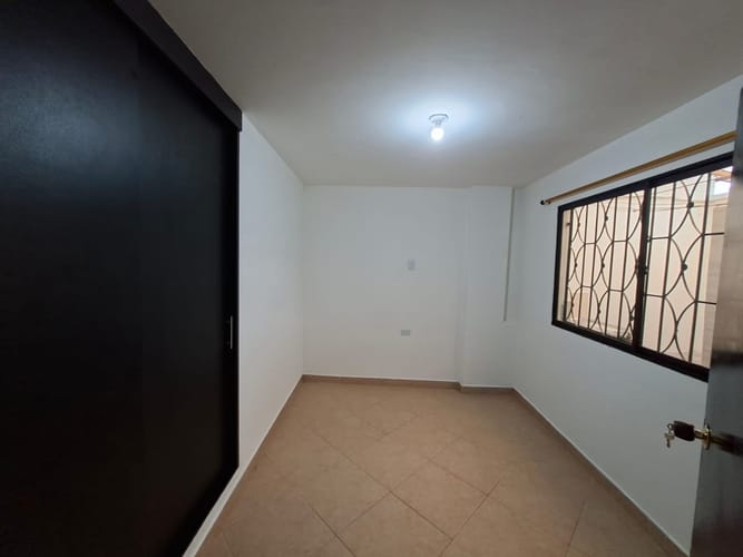 Apartamento de 2 alcobas en arriendo en Campo Valdes No.1, Medellín, 60 m² · foto 6 de 12