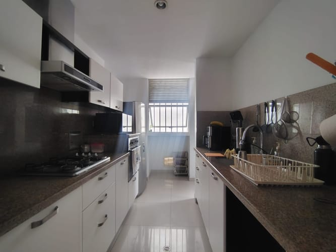 Apartamento de 3 alcobas en venta en Sotomayor, Bucaramanga, 124 m² · foto 2 de 22