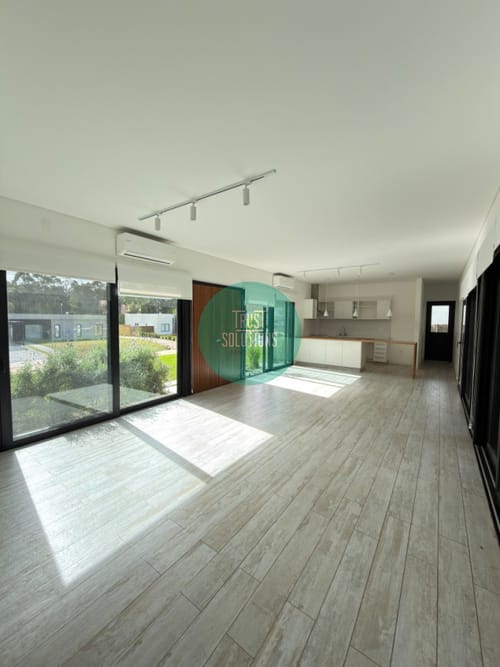 ESTA CASA EN BARRIO PRIVADO VIENE CON ALGO EXTRA… ¿QUERÉS SABER QUÉ ES? · Foto 2