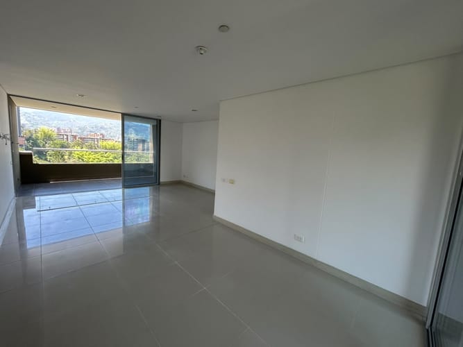 Apartamento de 3 alcobas en arriendo en Loma Benedictinos, Envigado, 156 m² · foto 2 de 24