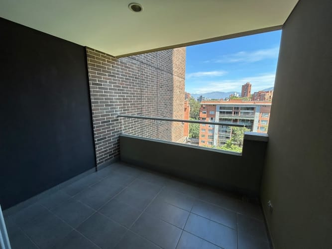 Apartamento de 3 alcobas en arriendo en Loma Benedictinos, Envigado, 156 m² · foto 9 de 24