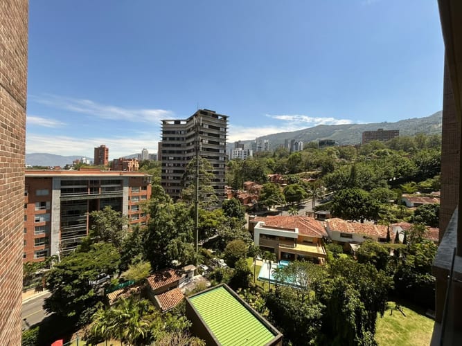 Apartamento de 3 alcobas en arriendo en Loma Benedictinos, Envigado, 156 m² · foto 10 de 24