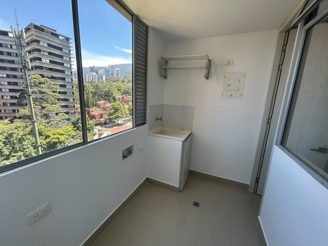 Apartamento de 3 alcobas en arriendo en Loma Benedictinos, Envigado, 156 m² · foto 16 de 24