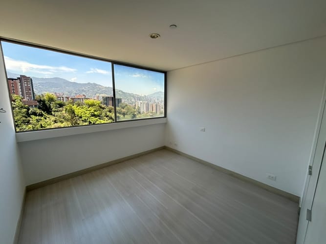 Apartamento de 3 alcobas en arriendo en Loma Benedictinos, Envigado, 156 m² · foto 18 de 24