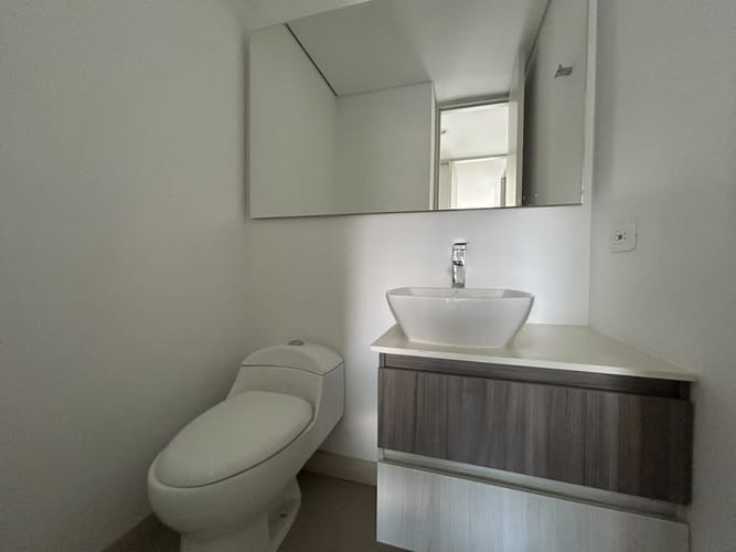 Apartamento de 3 alcobas en arriendo en Loma Benedictinos, Envigado, 156 m² · foto 21 de 24