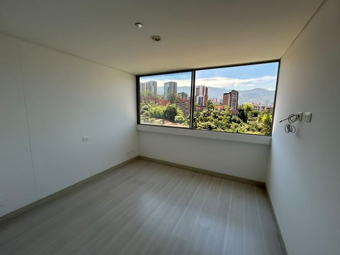 Apartamento de 3 alcobas en arriendo en Loma Benedictinos, Envigado, 156 m² · foto 22 de 24