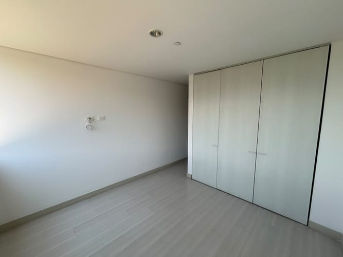 Apartamento de 3 alcobas en arriendo en Loma Benedictinos, Envigado, 156 m² · foto 23 de 24