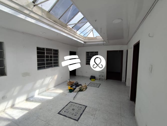 Casa de 7 alcobas en venta en Santa Lucia, Bogotá, 155 m² · foto 2 de 9