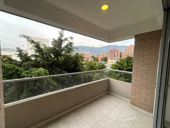 Apartamento de 3 alcobas en arriendo en Las Vegas, Itagüí, 89 m² · foto 5 de 22