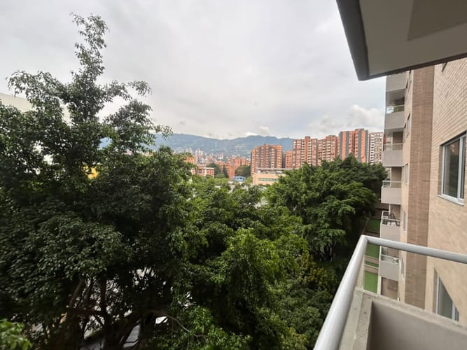 Apartamento de 3 alcobas en arriendo en Las Vegas, Itagüí, 89 m² · foto 7 de 22