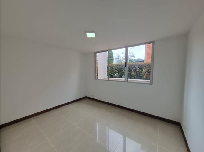 Casa de 5 alcobas en arriendo en Santa Elena, El Retiro, 180 m² · foto 13 de 24
