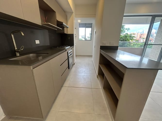 Apartamento de 3 alcobas en arriendo en Las Vegas, Itagüí, 89 m² · foto 10 de 22