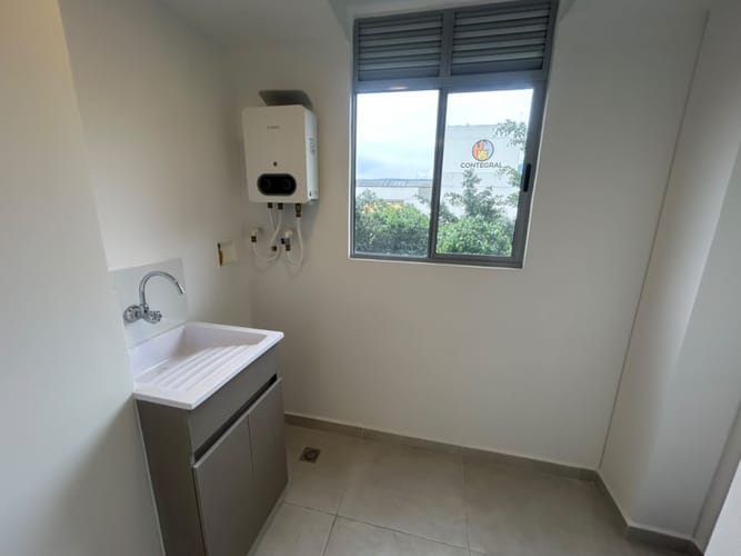 Apartamento de 3 alcobas en arriendo en Las Vegas, Itagüí, 89 m² · foto 12 de 22
