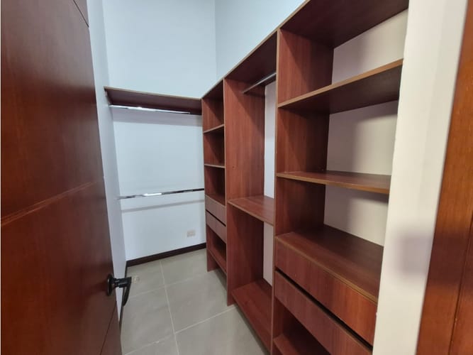 Casa de 5 alcobas en arriendo en Santa Elena, El Retiro, 180 m² · foto 22 de 24