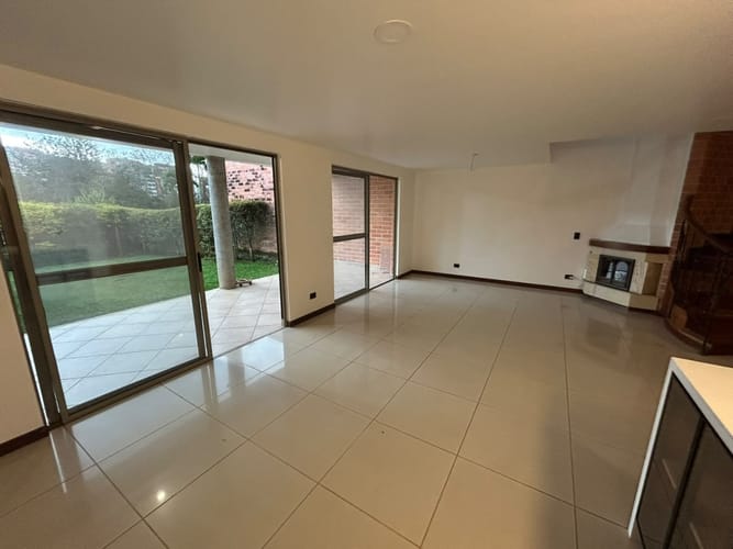 Casa de 3 alcobas en arriendo en San Sebastian, Envigado, 180 m² · foto 5 de 24
