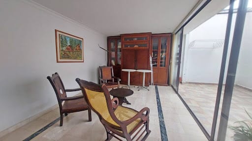 Casa de 4 alcobas en arriendo en Loma De Los Bernal, Medellín, 180 m² · foto 9 de 24