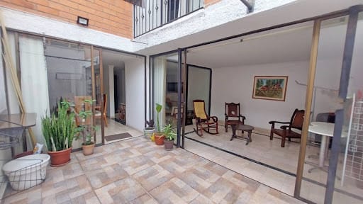 Casa de 4 alcobas en arriendo en Loma De Los Bernal, Medellín, 180 m² · foto 11 de 24