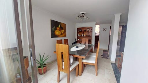 Casa de 4 alcobas en arriendo en Loma De Los Bernal, Medellín, 180 m² · foto 13 de 24