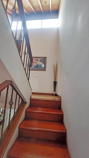Casa de 4 alcobas en arriendo en Loma De Los Bernal, Medellín, 180 m² · foto 14 de 24