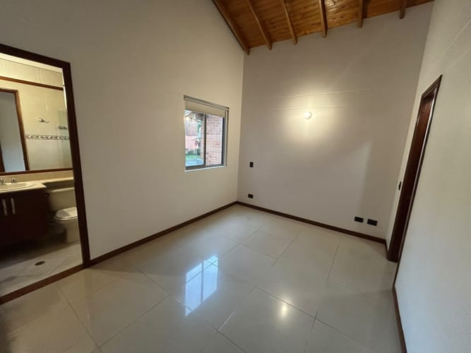 Casa de 3 alcobas en arriendo en San Sebastian, Envigado, 180 m² · foto 21 de 24