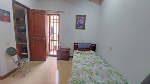 Casa de 4 alcobas en arriendo en Loma De Los Bernal, Medellín, 180 m² · foto 15 de 24