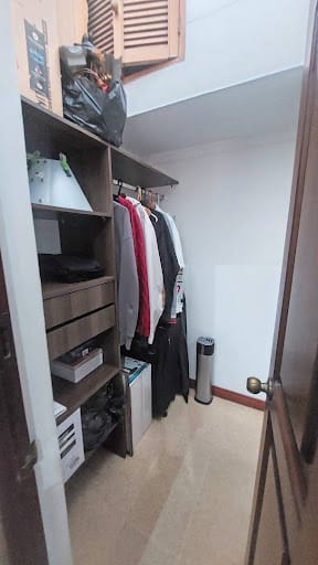 Casa de 4 alcobas en arriendo en Loma De Los Bernal, Medellín, 180 m² · foto 17 de 24