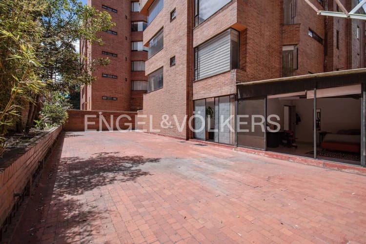 Apartamento de 3 alcobas en venta en La Carolina, Bogotá, 150 m² · foto 10 de 10