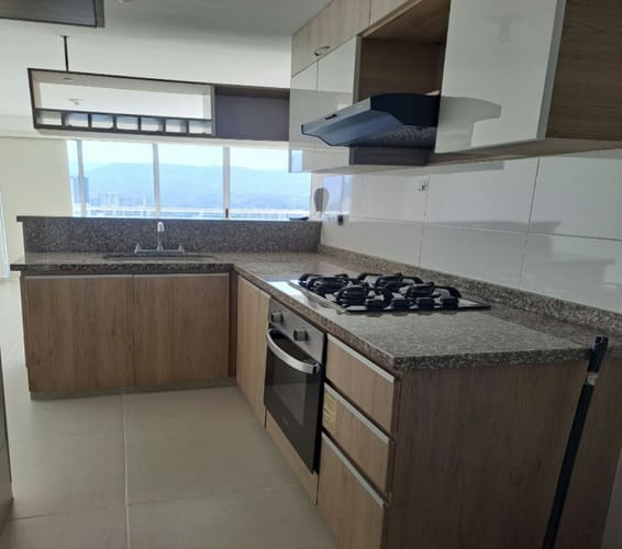 Apartamento de 3 alcobas en arriendo en Palomitas Del Progreso, Floridablanca, 83 m² · foto 4 de 24