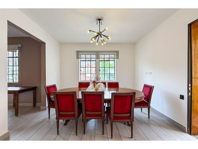 Casa en venta en Chapinero Alto, Bogotá, 424 m² · foto 13 de 22