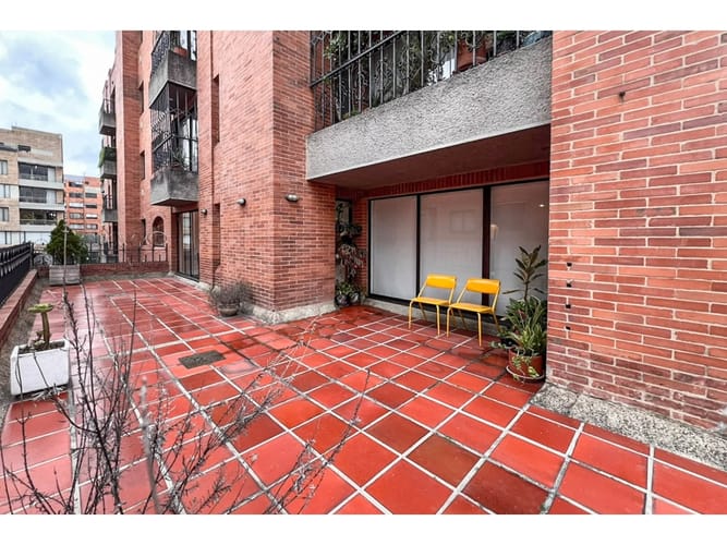 Apartamento de 3 alcobas en venta en Santa Barbara, Bogotá, 140 m² · foto 8 de 24