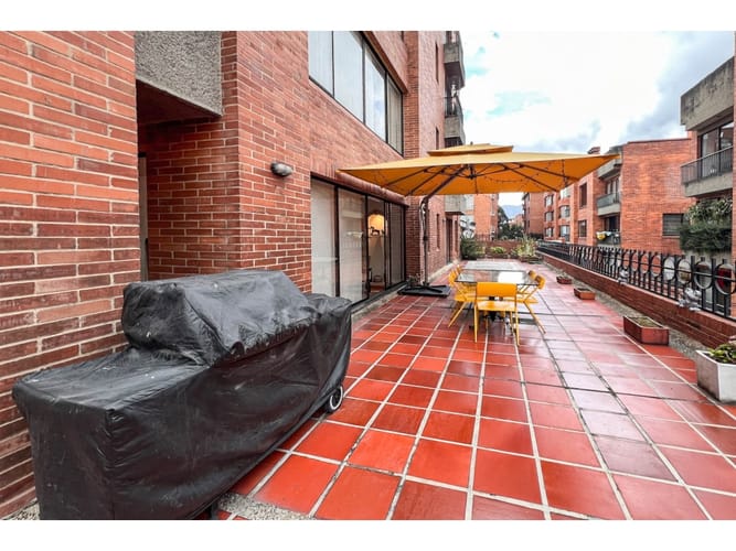 Apartamento de 3 alcobas en venta en Santa Barbara, Bogotá, 140 m² · foto 9 de 24