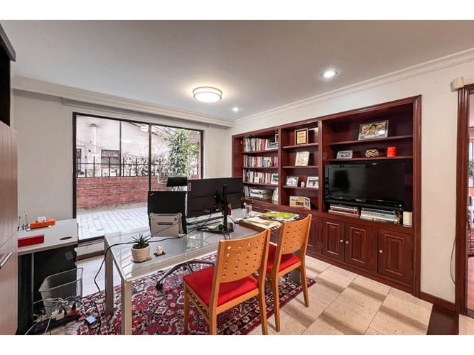 Apartamento de 3 alcobas en venta en Santa Barbara, Bogotá, 140 m² · foto 14 de 24